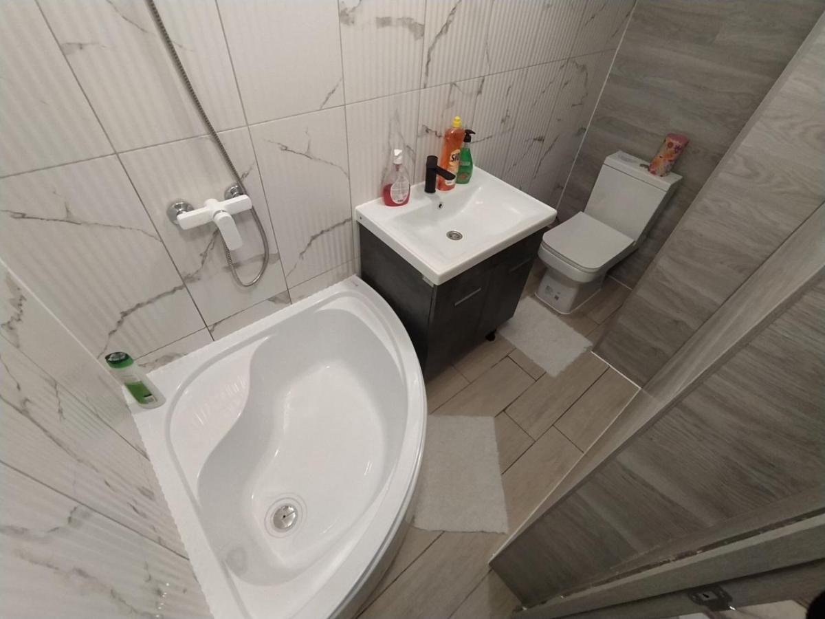Штефан чел Маре 64 11 - 110B Кишинев Екстериор снимка
